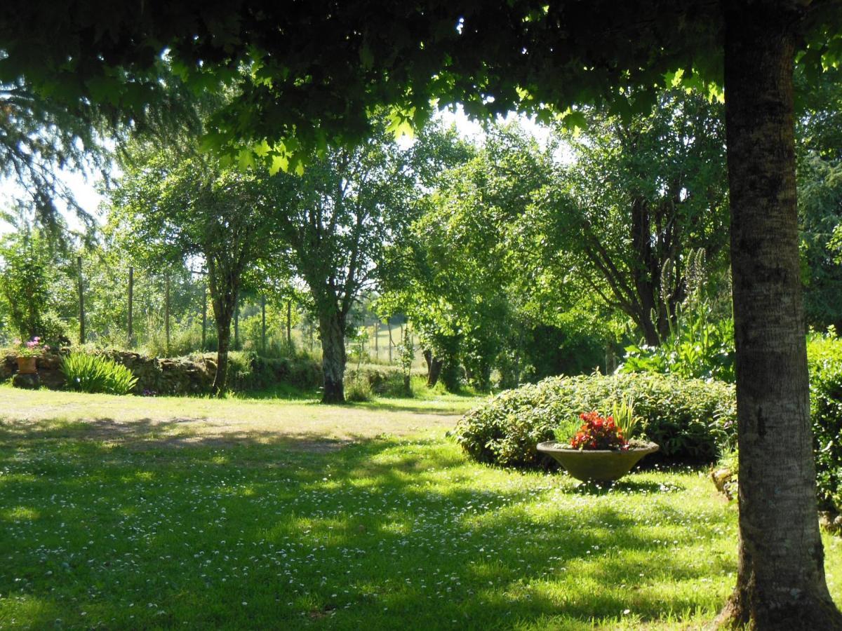 Hauts De Sentelines Sejour Authentique En Pleine Nature Gavaudun Exterior photo
